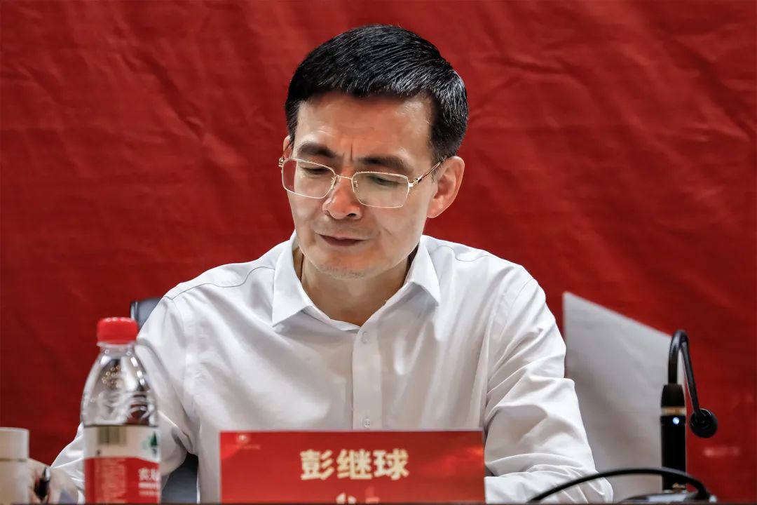 92b6c5f6edaca6b907fd570b500dc84d.jpg 92b6c5f6edaca6b907fd570b500dc84d.jpg